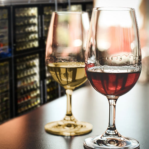 Why we should put red wines in the fridge and take white wines out